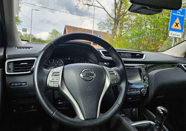 Nissan Qashqai cena 59999 przebieg: 173400, rok produkcji 2016 z Kościerzyna małe 631